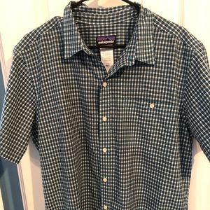 Patagonia Short Sleeve Button Size Large